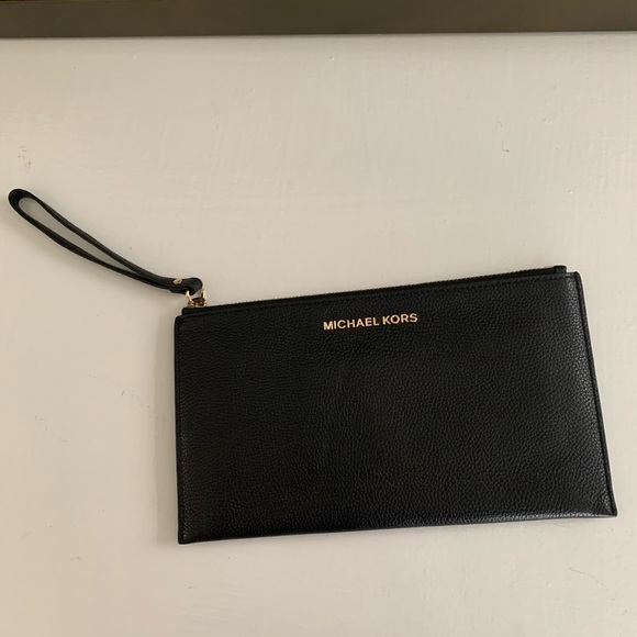 MICHAEL Michael Kors Black Jet Set ZIP Wristlet - Picture 2 of 11